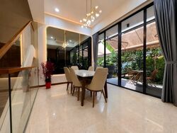 Alana (D28), Terrace #604297701